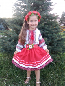 Український костюм для дівчаток червоний